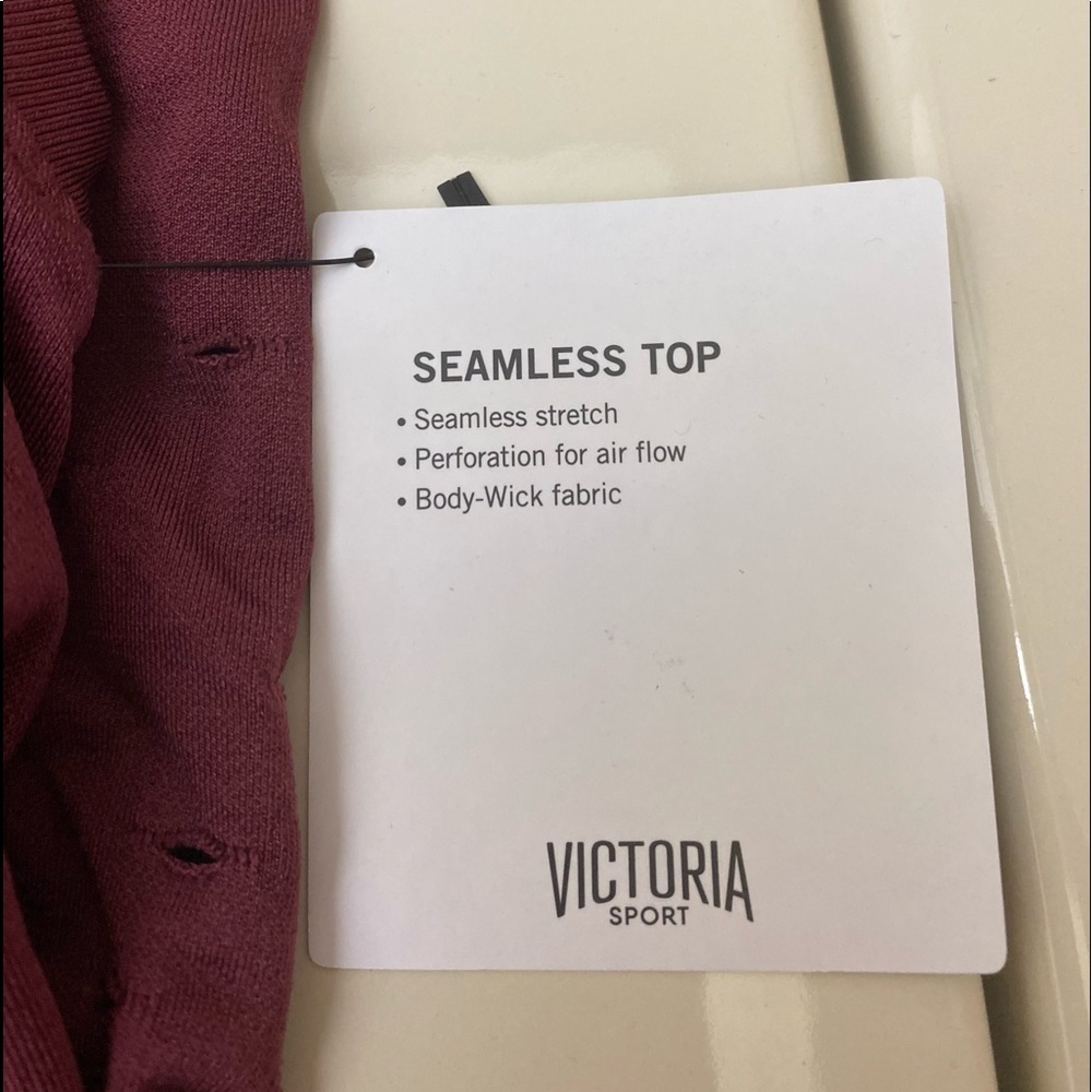 Victoria Sport Seamless Top Size Medium NWT - Picture 3 of 7